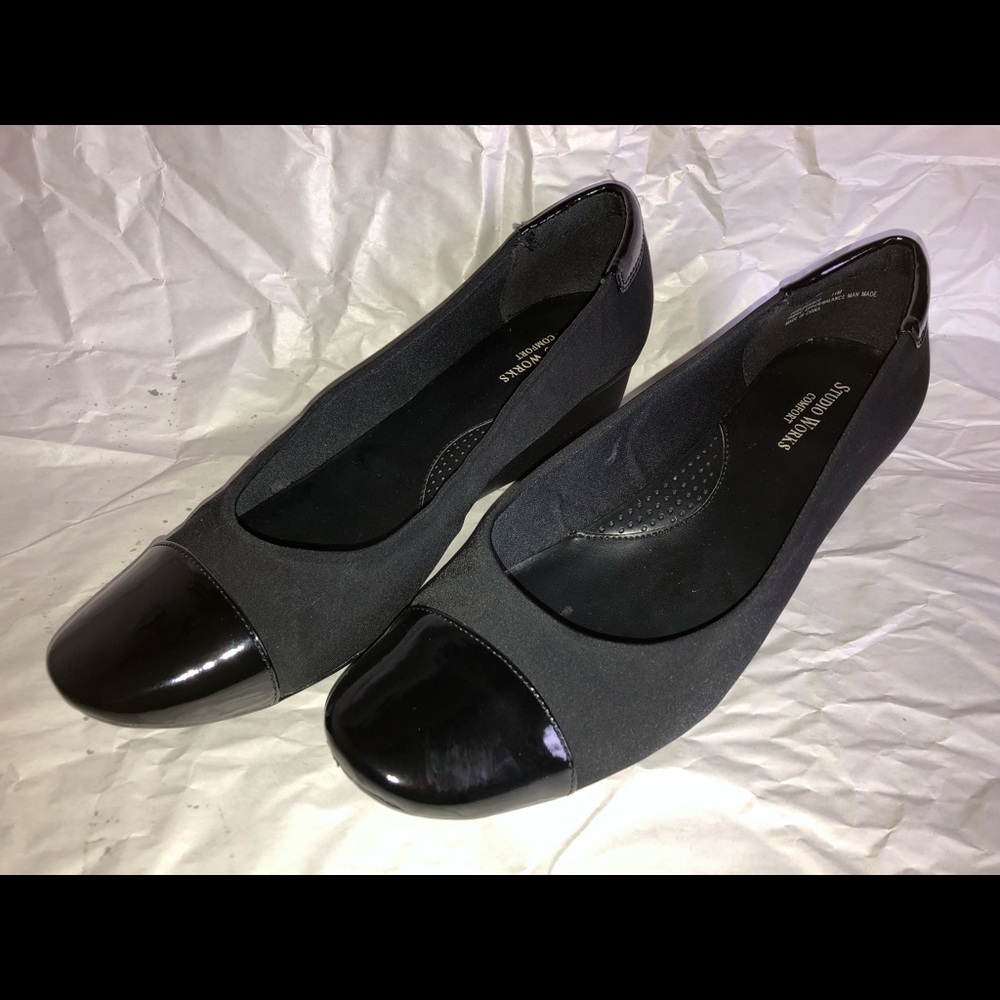 Black Pumps